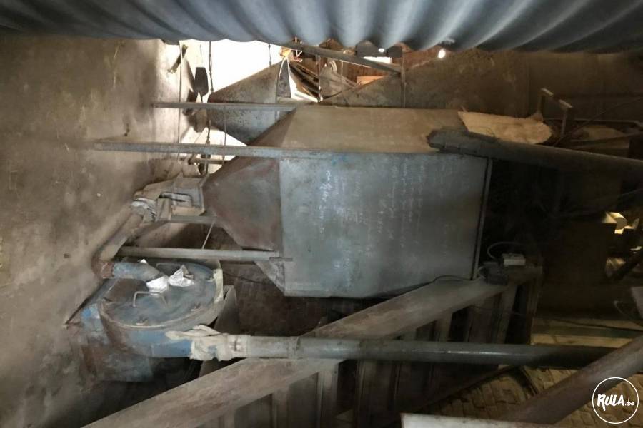 Volledige Meelinstallatie(molen, mengelaar, silo's