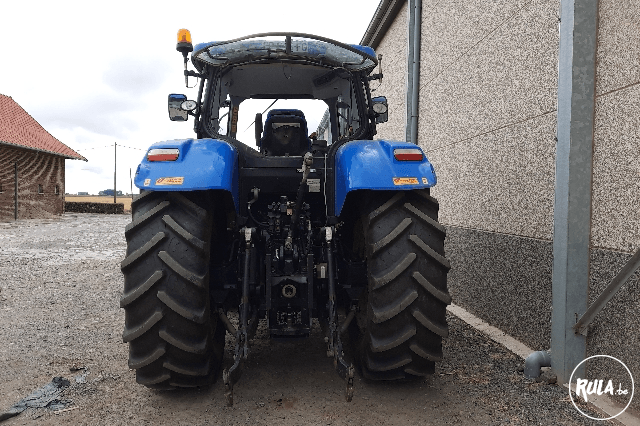 New Holland, T7.235