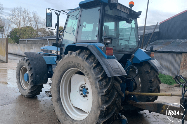 Ford, 8240 SLE