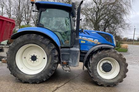 New Holland T7 210 