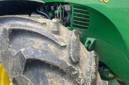 John Deere 7730 