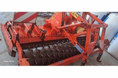 Kuhn, HR3003D