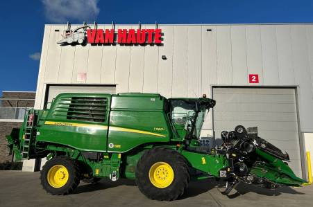 John Deere T560i 