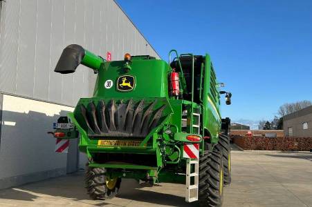 John Deere T560i John Deere T560i