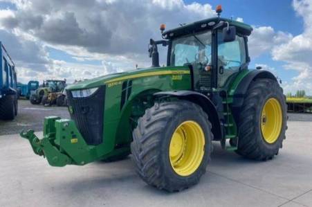 John Deere 8370R 