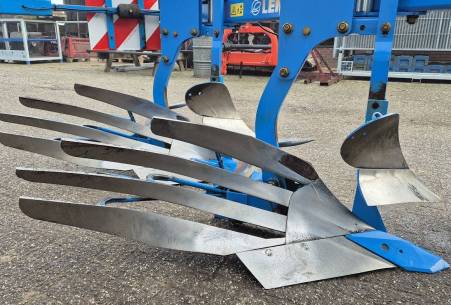 Lemken Variopal 7 V4 N100 strokenrister 4 schaar p Lemken Variopal 7 V4 N100 strokenrister 4 schaar p