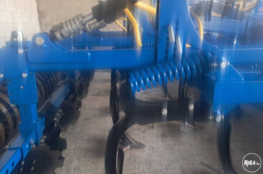 made in poland Schijveneg cultivator diepwoeler 