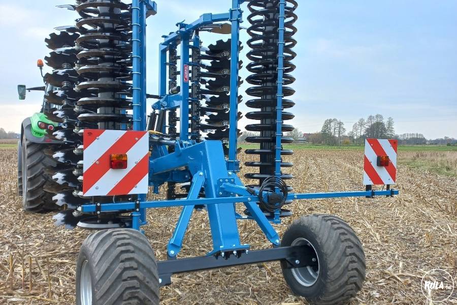 made in poland Schijveneg cultivator diepwoeler 