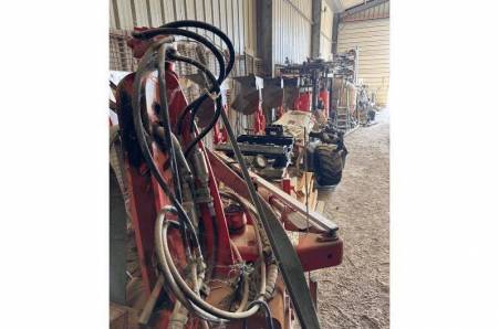 Kuhn, VARIMASTER 123