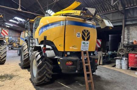 New Holland, FR9060