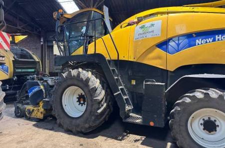 New Holland, FR9060