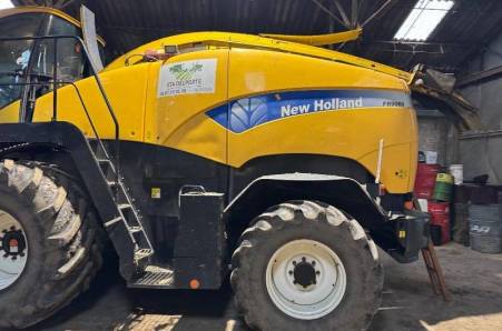 New Holland, FR9060