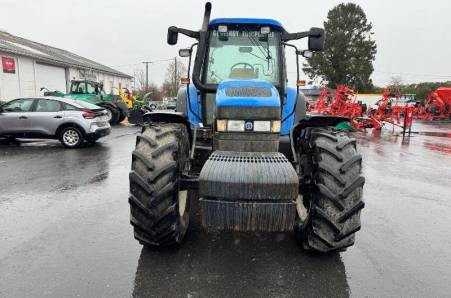New Holland, TM140