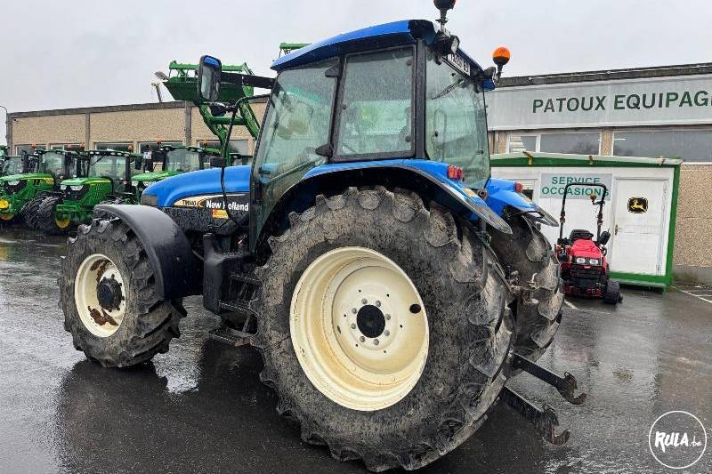 New Holland, TM140