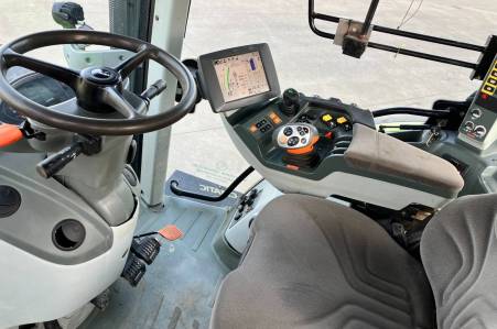 Claas Arion 650 C-Matic 