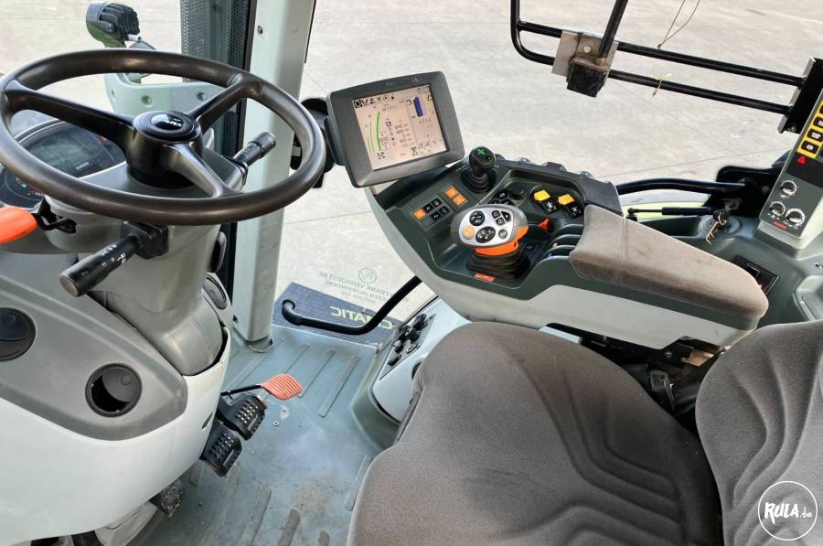 Claas Arion 650 C-Matic 