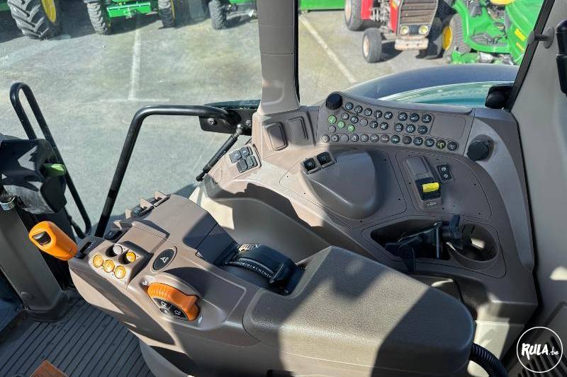 John Deere, 6195M John Deere, 6195M