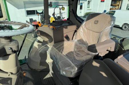 John Deere, 6195M John Deere, 6195M