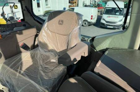 John Deere, 6195M John Deere, 6195M