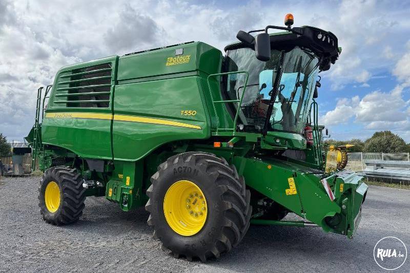 John Deere, T550