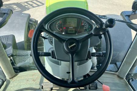 Claas Arion 650 CIS 