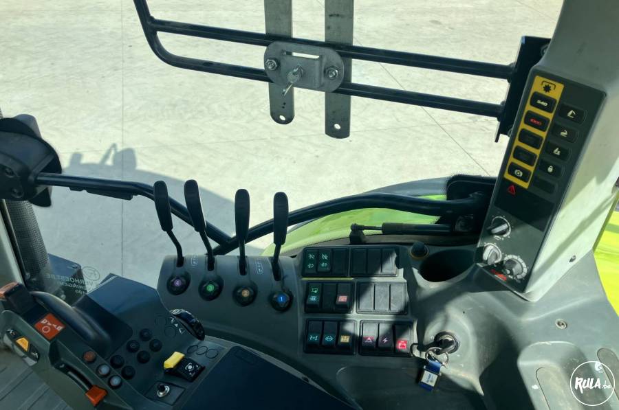 Claas Arion 650 CIS 