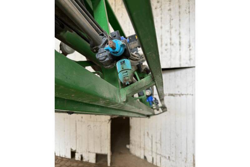 John Deere, 832I