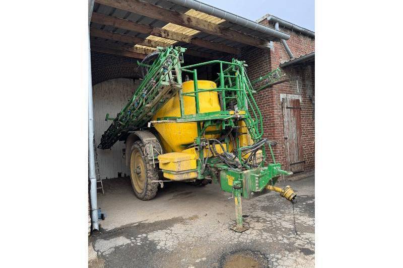 John Deere, 832I