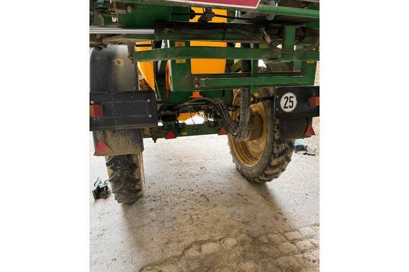 John Deere, 832I