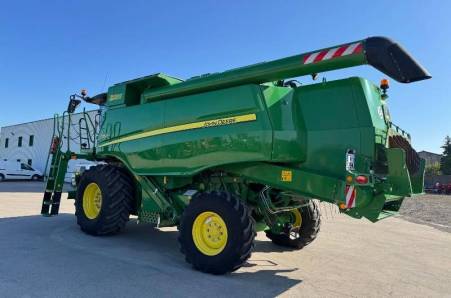 John Deere, T550