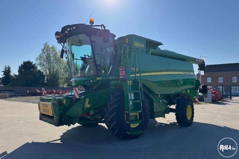John Deere, T550