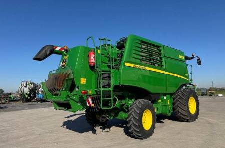 John Deere, T550