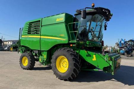 John Deere, T550