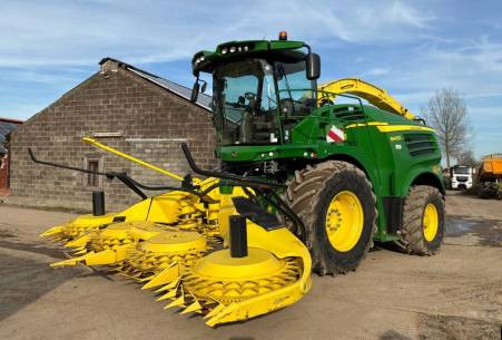 John Deere 8400 Veldhakselaar