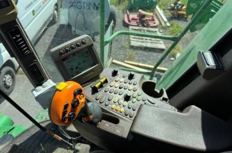John Deere, T560