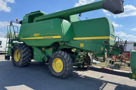 John Deere, T560
