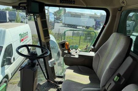 John Deere, T560