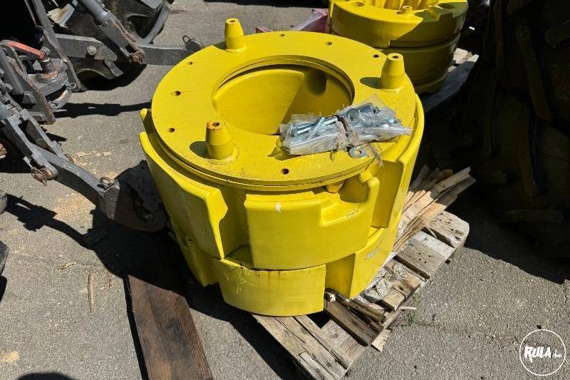 John Deere, 2X600KG