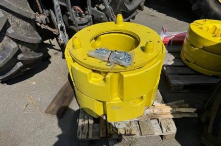 John Deere, 2X600KG