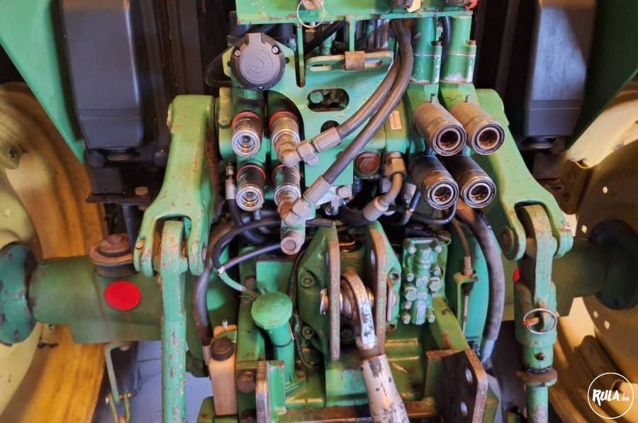 John Deere 6610 
