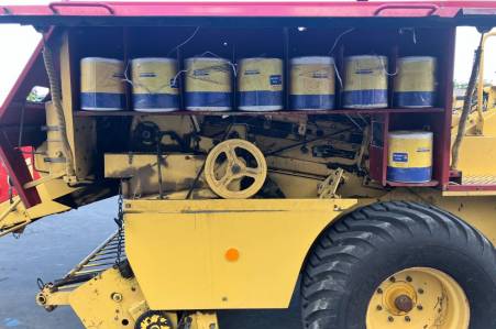 New Holland D800 