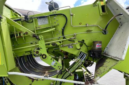 Claas Quadrant 2200 