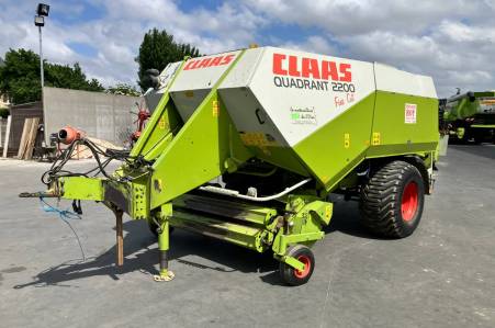 Claas Quadrant 2200 