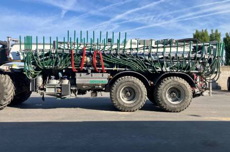 Claas Xerion 4000 + mengmesttank 