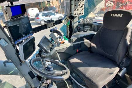 Claas Xerion 4000 + mengmesttank 