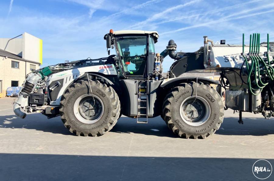 Claas Xerion 4000 + mengmesttank 