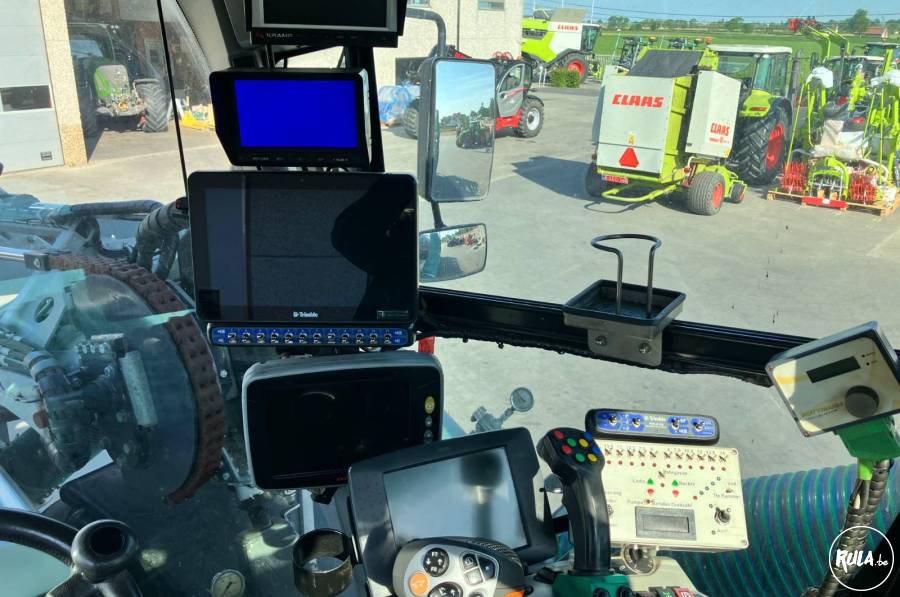 Claas Xerion 4000 + mengmesttank 