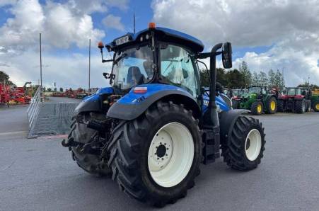 New Holland, T6.165