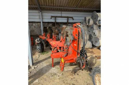 Kuhn, VARIMASTER 122