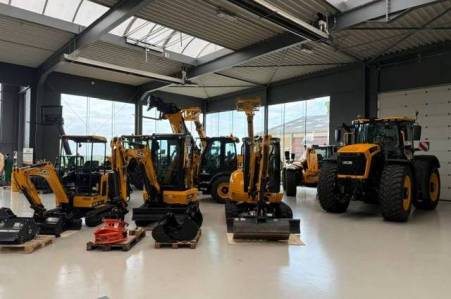 JCB 18Z1